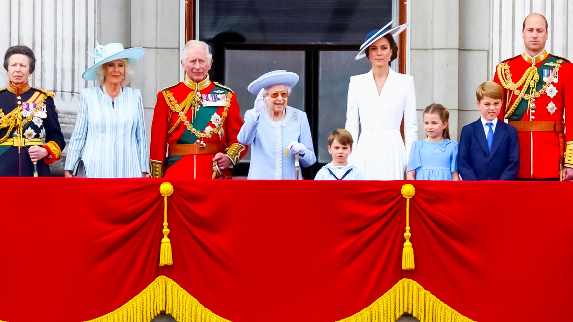انطلاق الاحتفالات باليوبيل البلاتيني لجلوس الملكة إليزابيث الثانية على العرش the queen